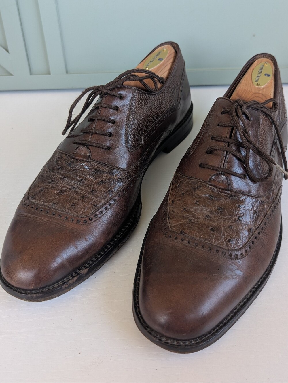 Mezlan oxford dress shoes featuring an exotic multi- material textured construct